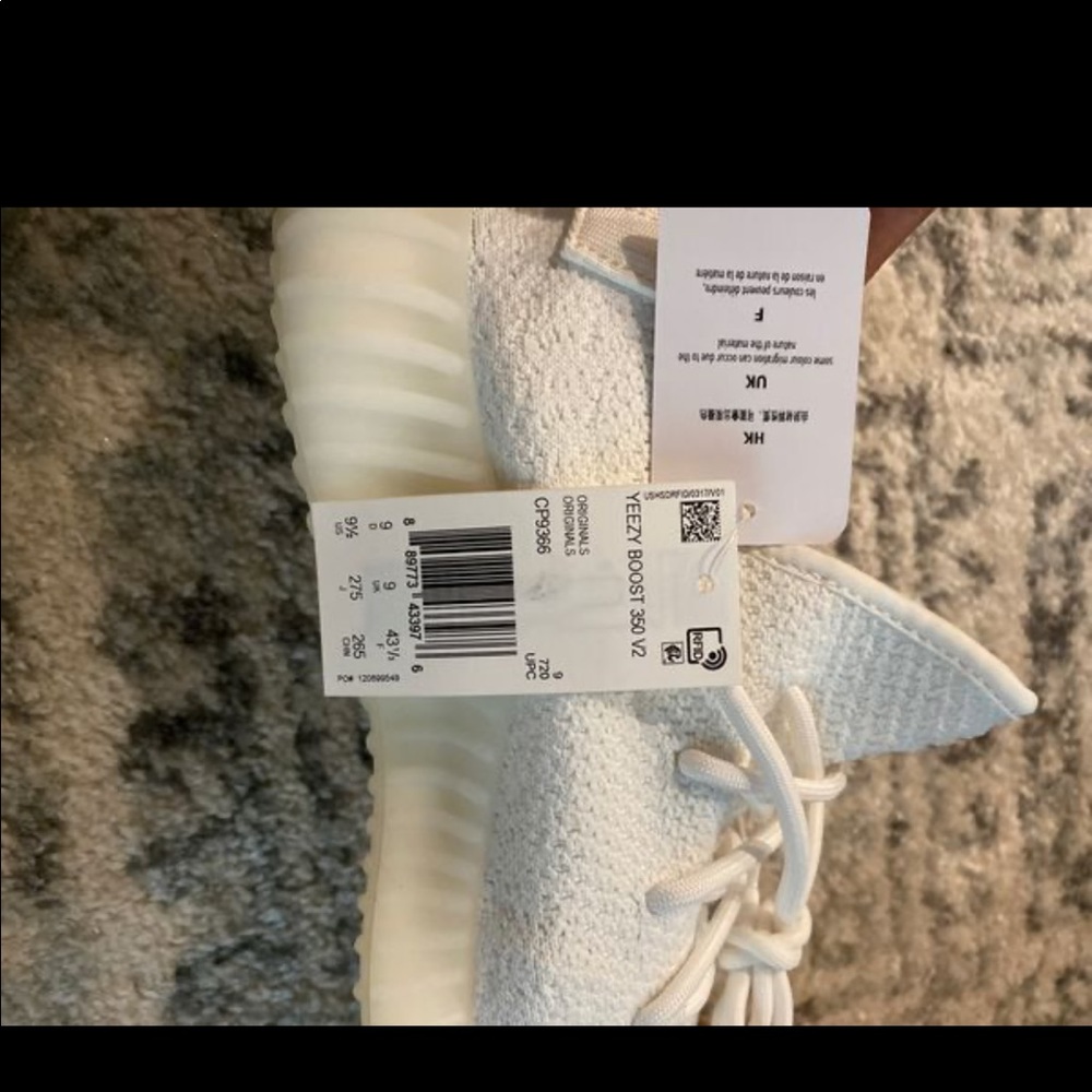 Yeezy boost 350 triple white NWT NEVER USED - Picture 5 of 6